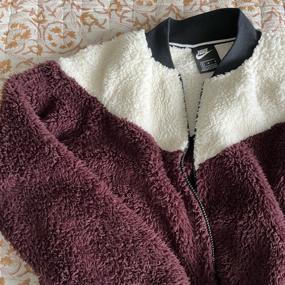 Nike Jackets \u0026 Coats | Nike Fuzzy Jacket | Color: Black/White | Size: M | Amandamiller95's Closet